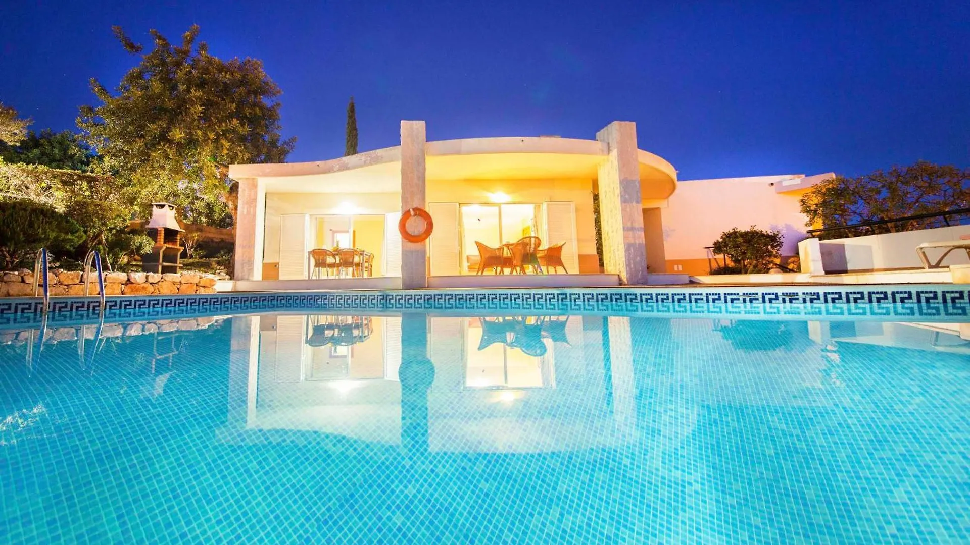 Villa Trinidad By Algarve Vacation Albufeira